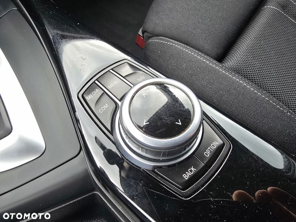 BMW Seria 1 118i Sport Line - 20