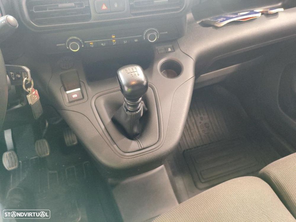 Toyota PROACE CITY LONGA CX.6 V. - 9