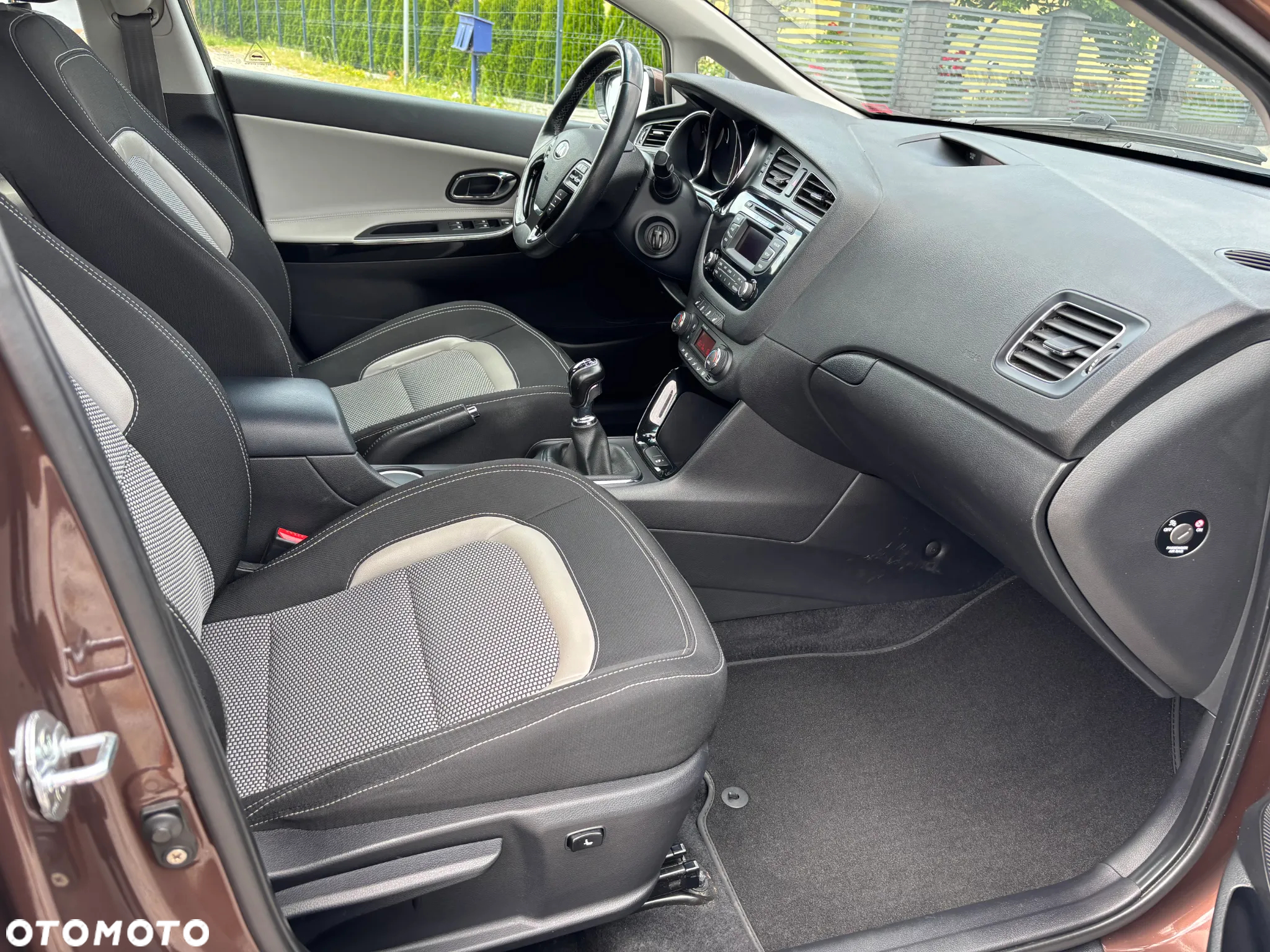 Kia Ceed 1.6 CRDi 128 Dream Team Edition - 9