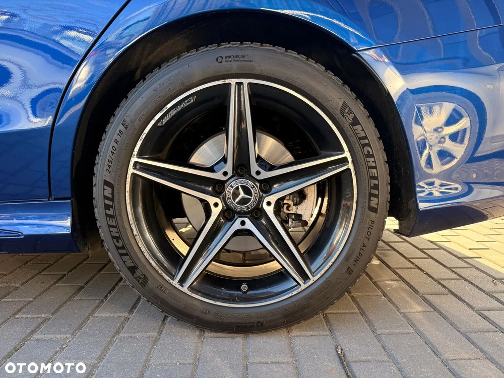 Mercedes-Benz Klasa C 200 4-Matic 9G-TRONIC - 29