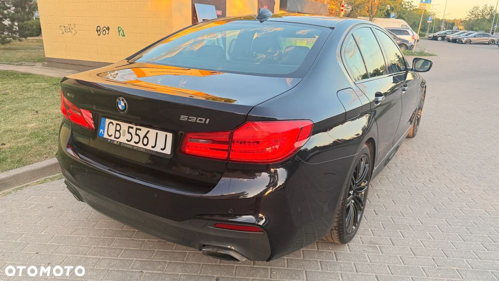 BMW Seria 5 530i xDrive - 12