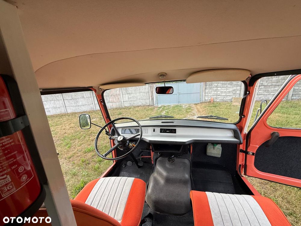 Renault Estafette - 13