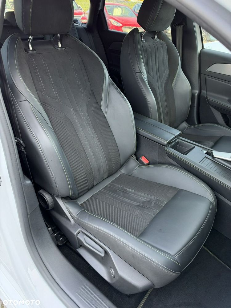 Peugeot 308 1.2 PureTech GPF GT Pack S&S EAT8 - 19