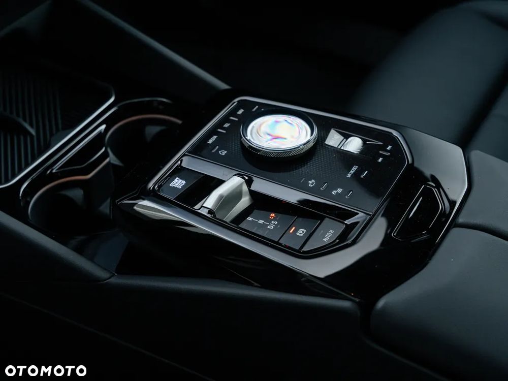 BMW Seria 5 520d mHEV - 10