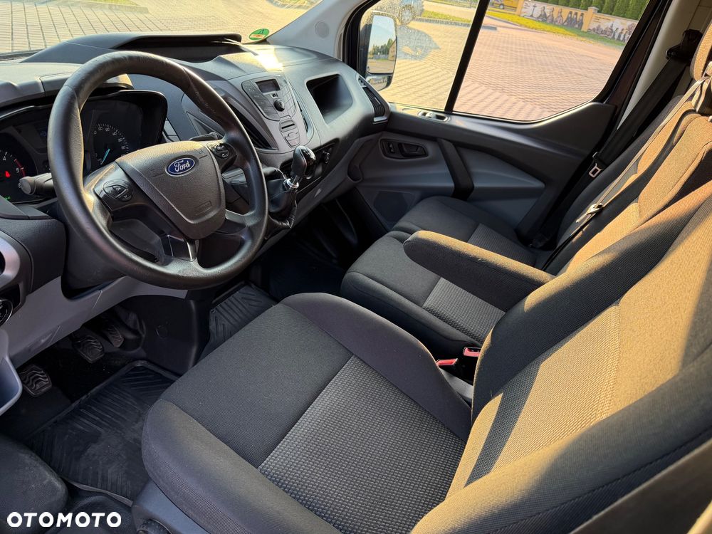 Ford TRANSIT CUSTOM - 11