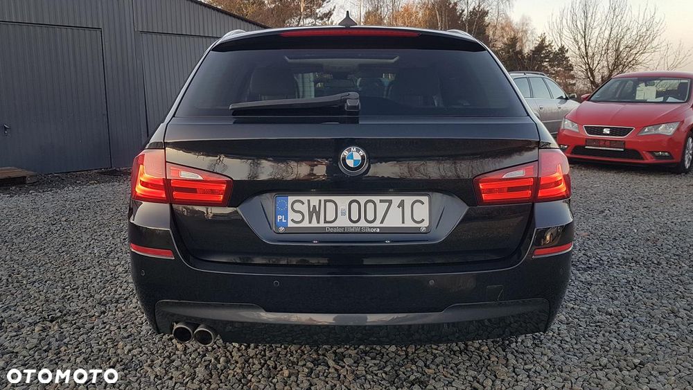 BMW Seria 5 520d xDrive - 10
