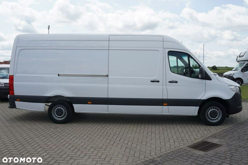 Mercedes-Benz Sprinter - 4