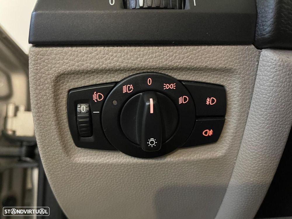 BMW 118 i Cabrio Auto - 31