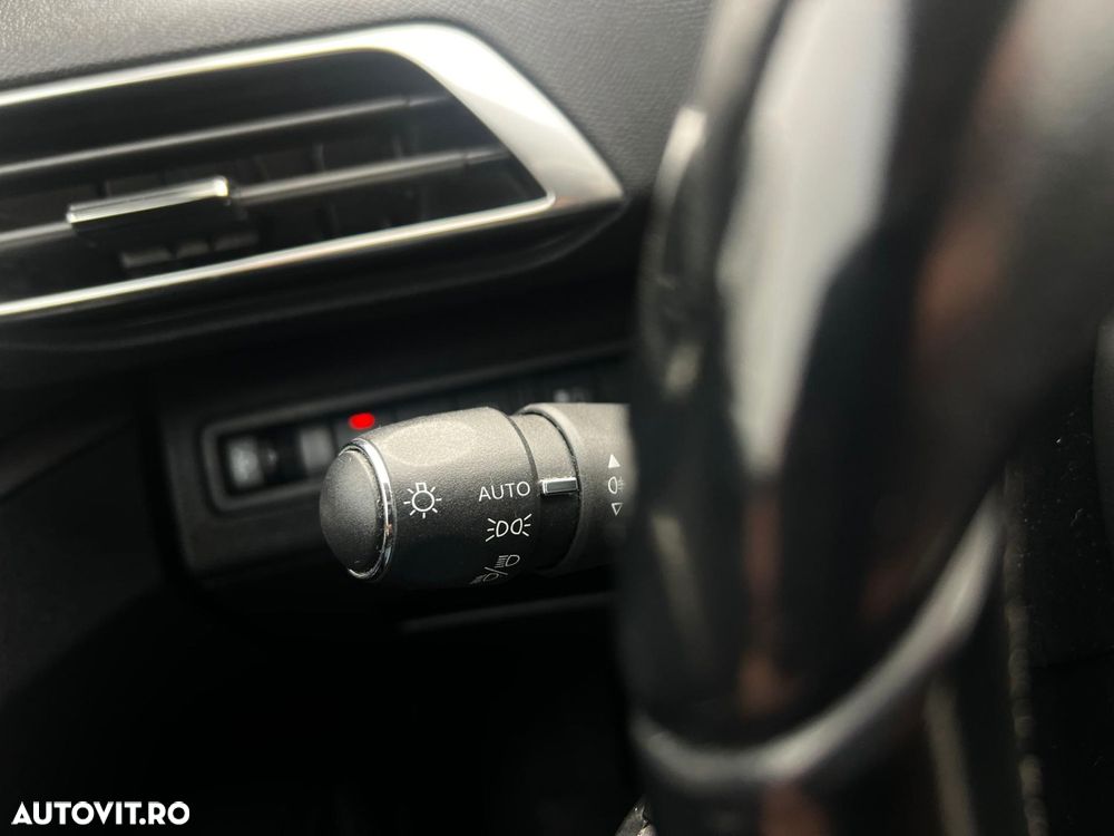 Peugeot 3008 - 28