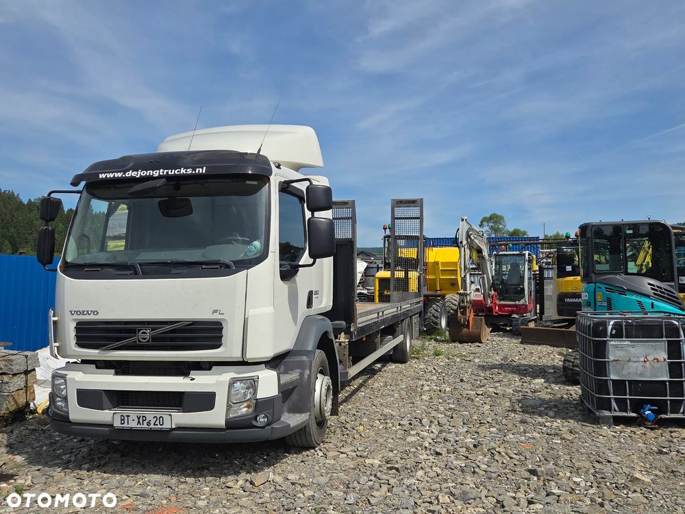 Volvo FL - 25