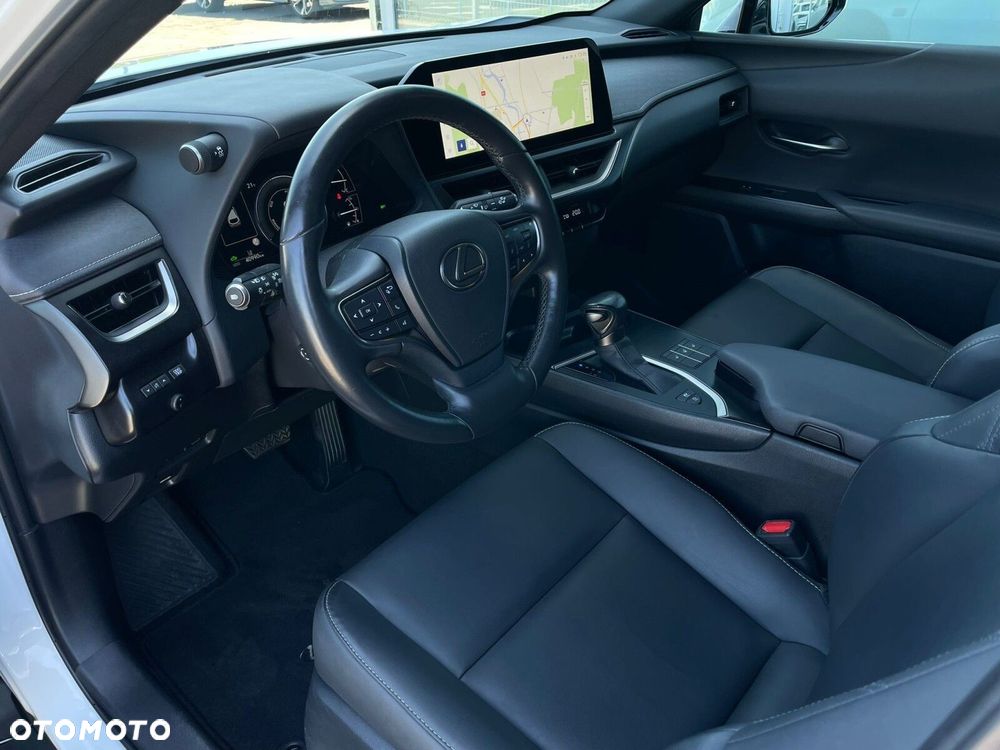 Lexus UX - 19