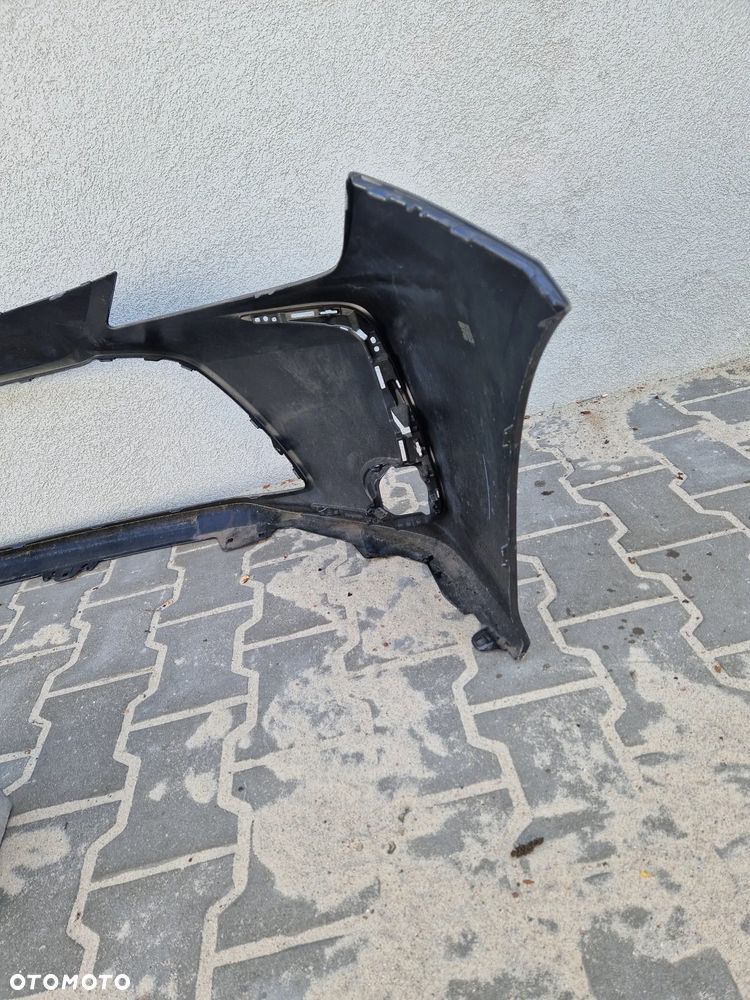 Zderzak Toyota Corolla XII E210 E21 sedan  bez dziur - 14