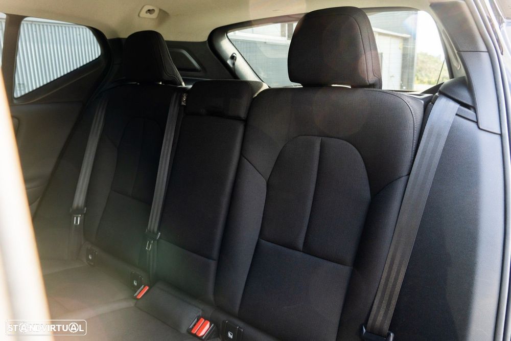 Volvo XC 40 1.5 T3 Tech Edition - 11