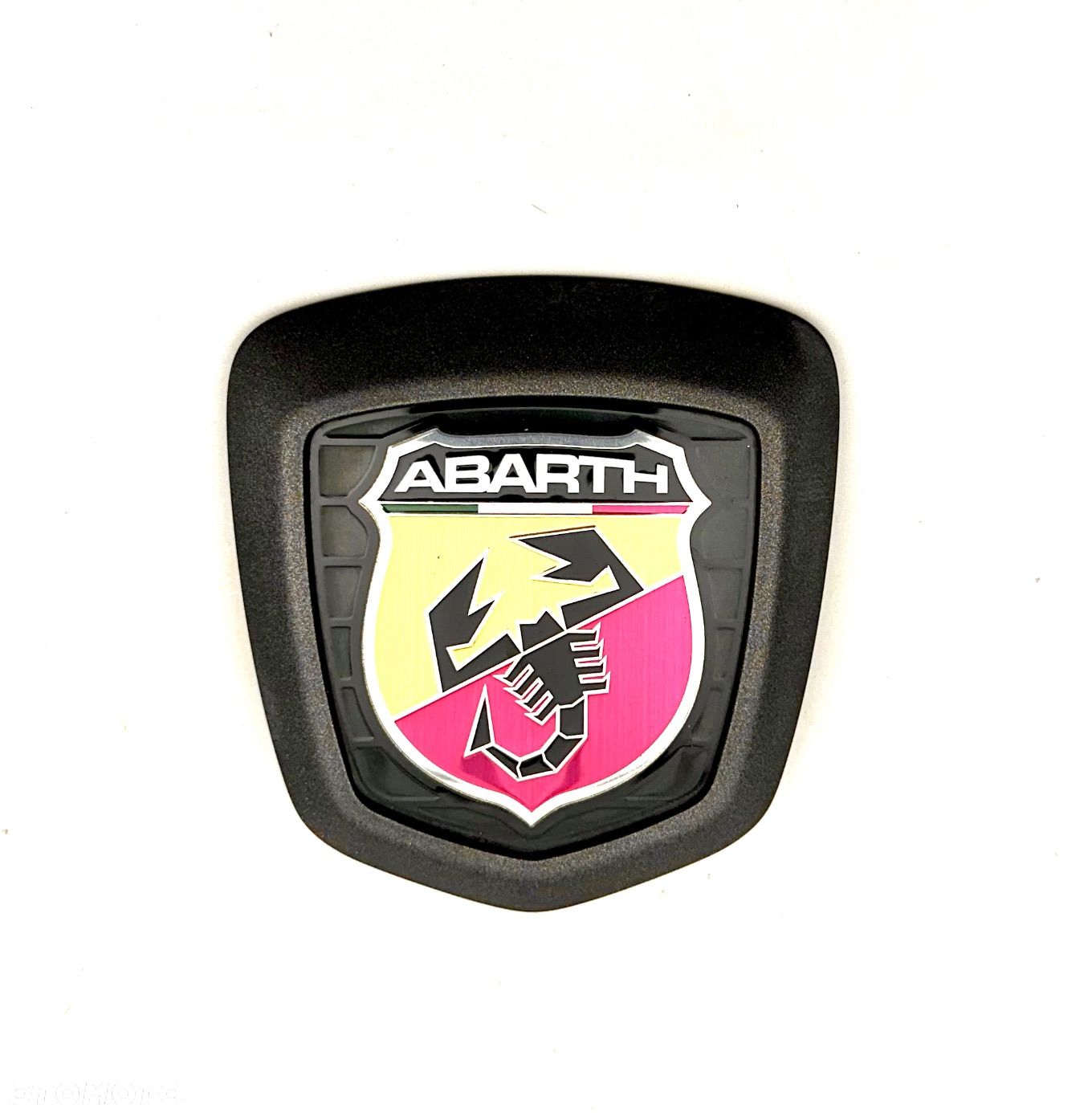 ABARTH 124 SPIDER 2016 - znaczek EMBLEMAT LOGO zderzak przód ORYGINAŁ OE - 1