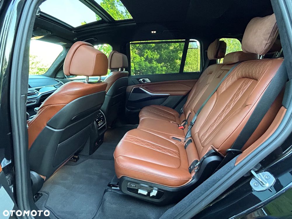 BMW X7 - 23