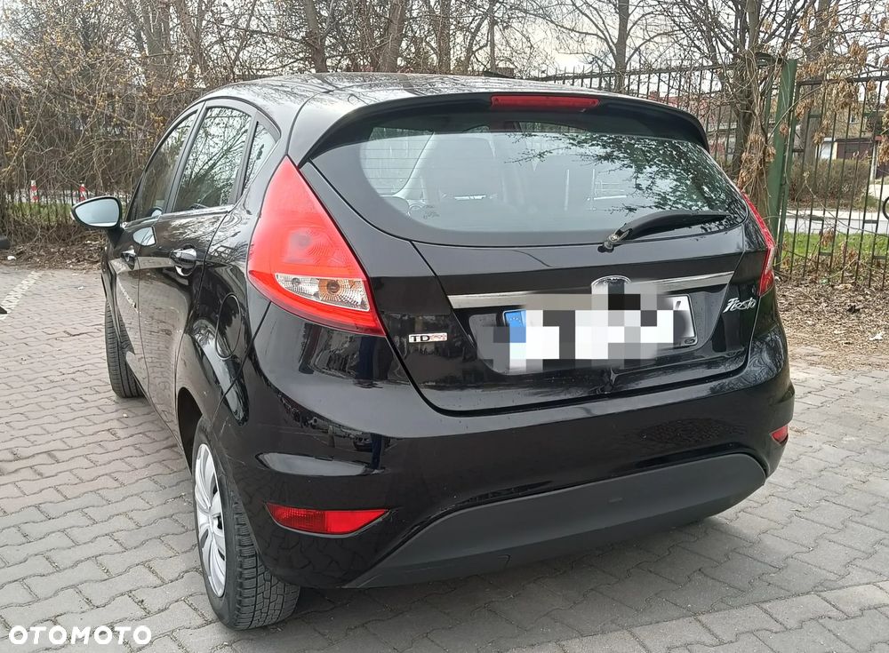 Ford Fiesta - 2