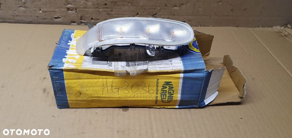 Kierunkowskaz lewy lusterka kierowcy Mercedes C-Klasa W203 980441K5 - 3