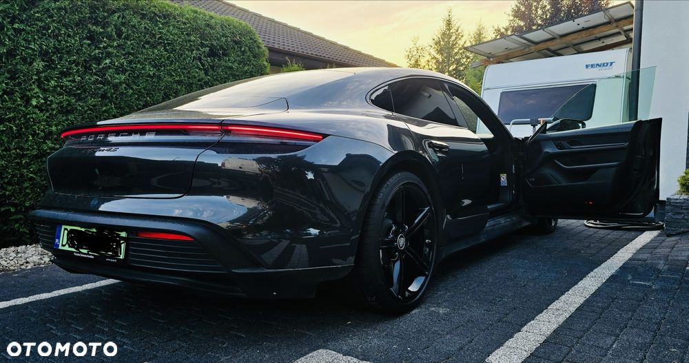 Porsche Taycan 4S - 2