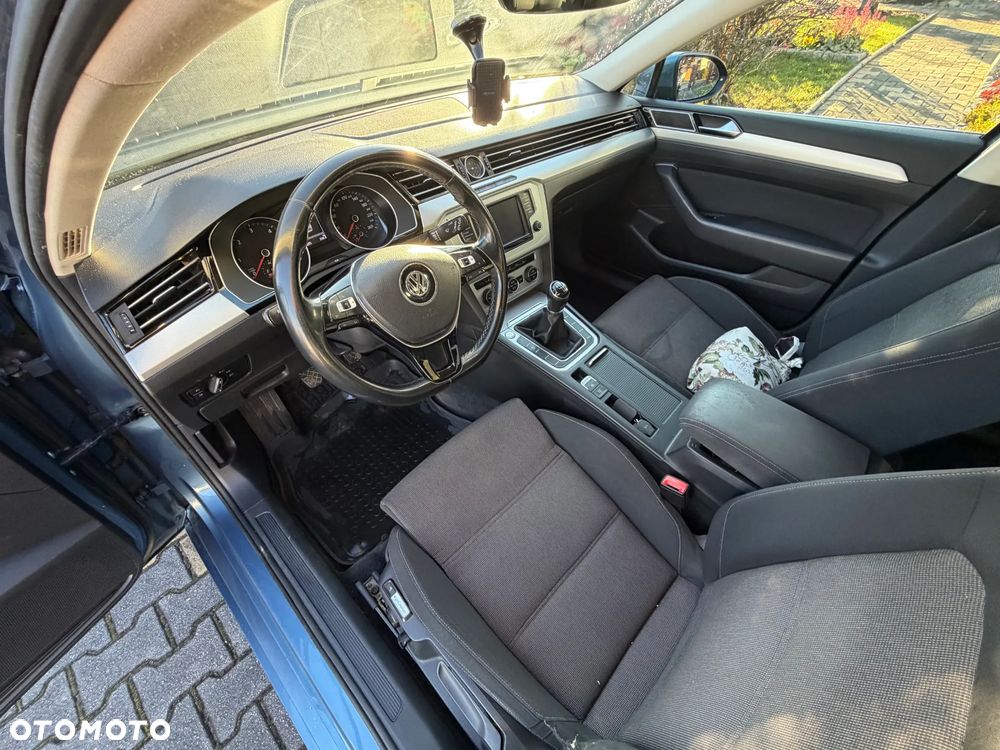 Volkswagen Passat - 7