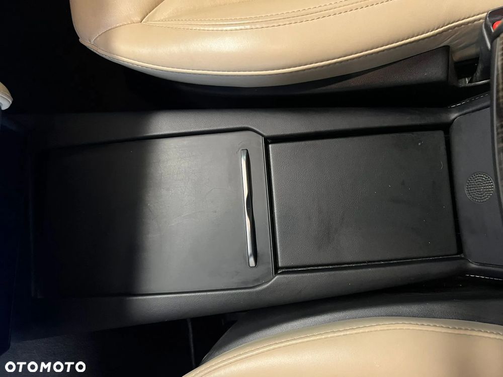 Tesla Model S 90D Allradantrieb - 10