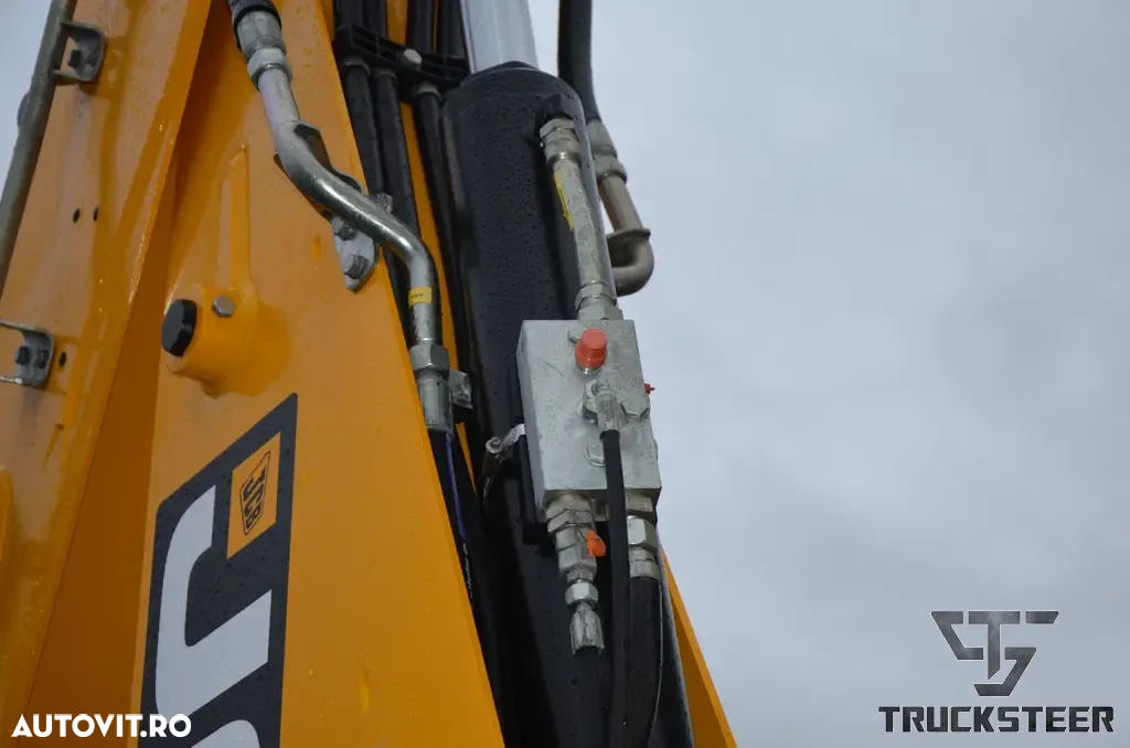 JCB 3CX - 7