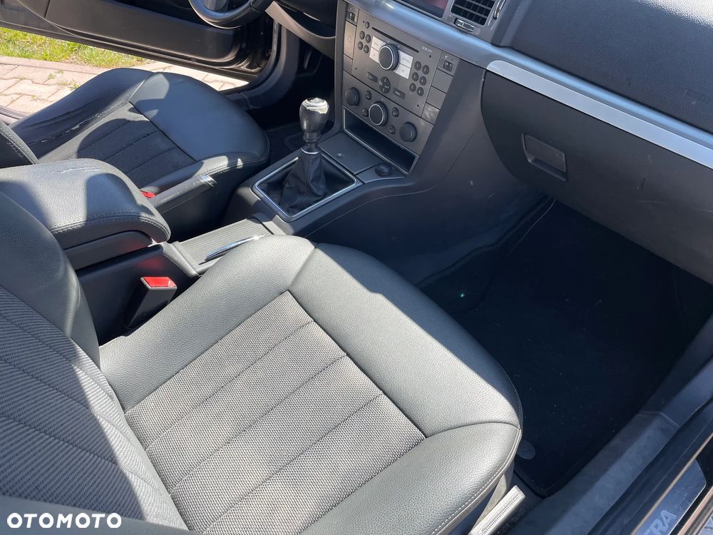Opel Vectra 1.9 CDTI Cosmo - 14