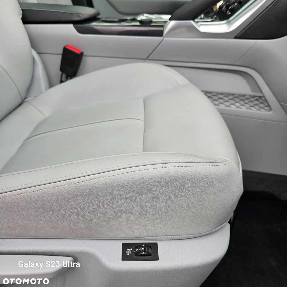 Peugeot 3008 2.0 HDi Premium+ - 24