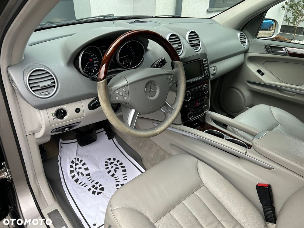 Mercedes-Benz ML 320 CDI 4Matic 7G-TRONIC Edition 10 - 27