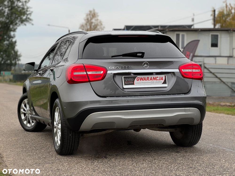 Mercedes-Benz GLA - 15