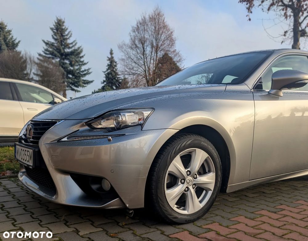 Lexus IS 300h Elite - 6