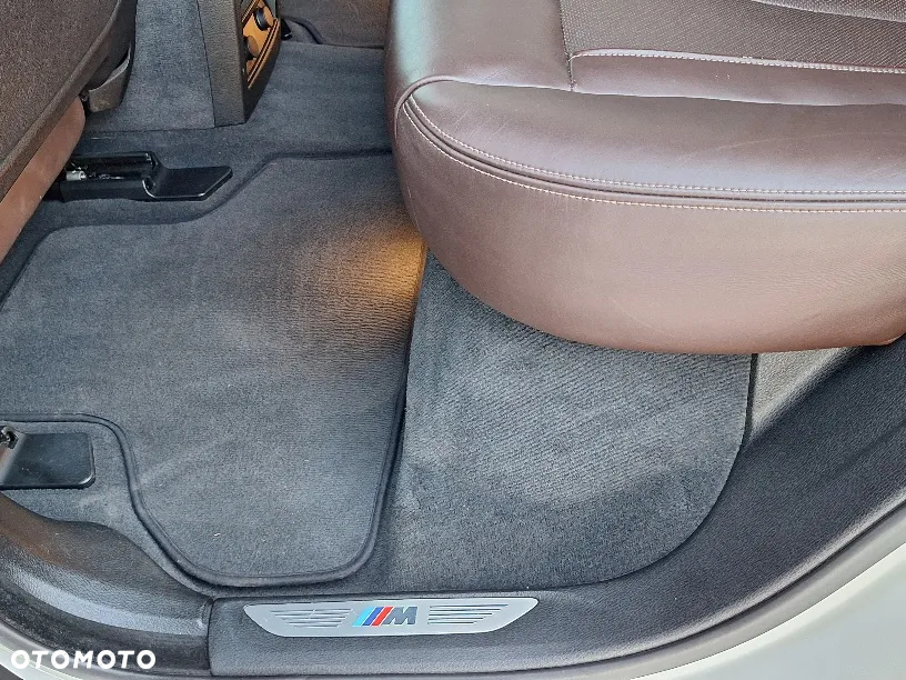 BMW X5 M M50d - 28