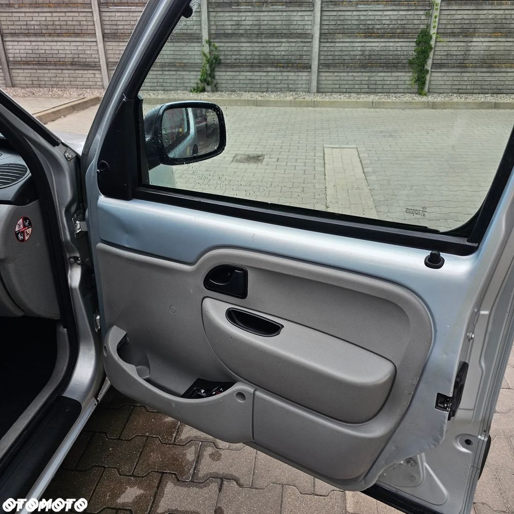 Renault Kangoo 1.2 16V Campus - 12