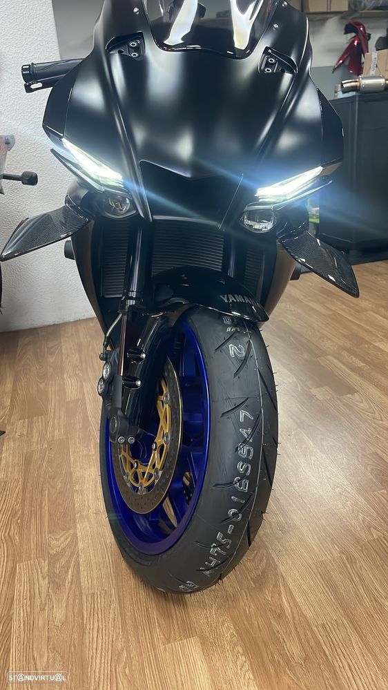 Yamaha YZF R1 - 12