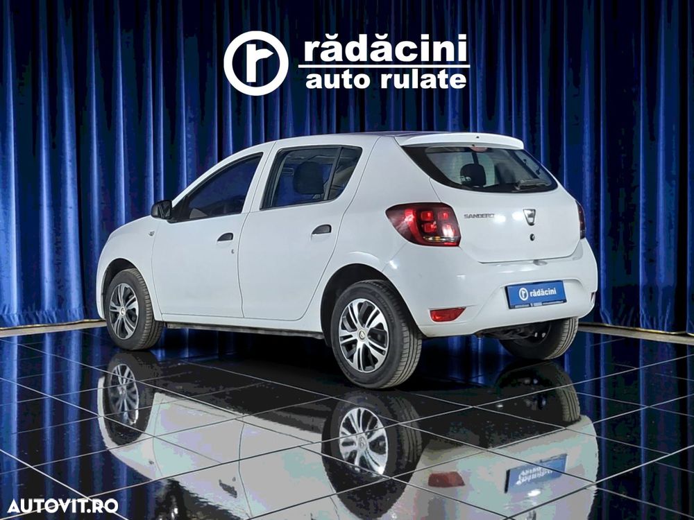 Dacia Sandero - 8