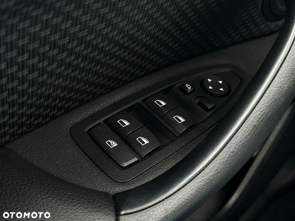 BMW X1 xDrive25e Advantage - 19