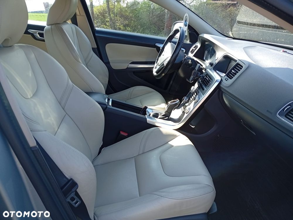 Volvo S60 T5 Geartronic Momentum - 6