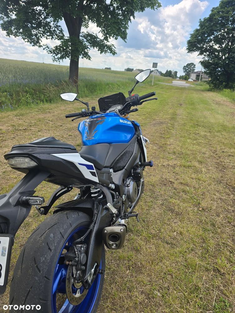 Suzuki GSX 1000 - 5