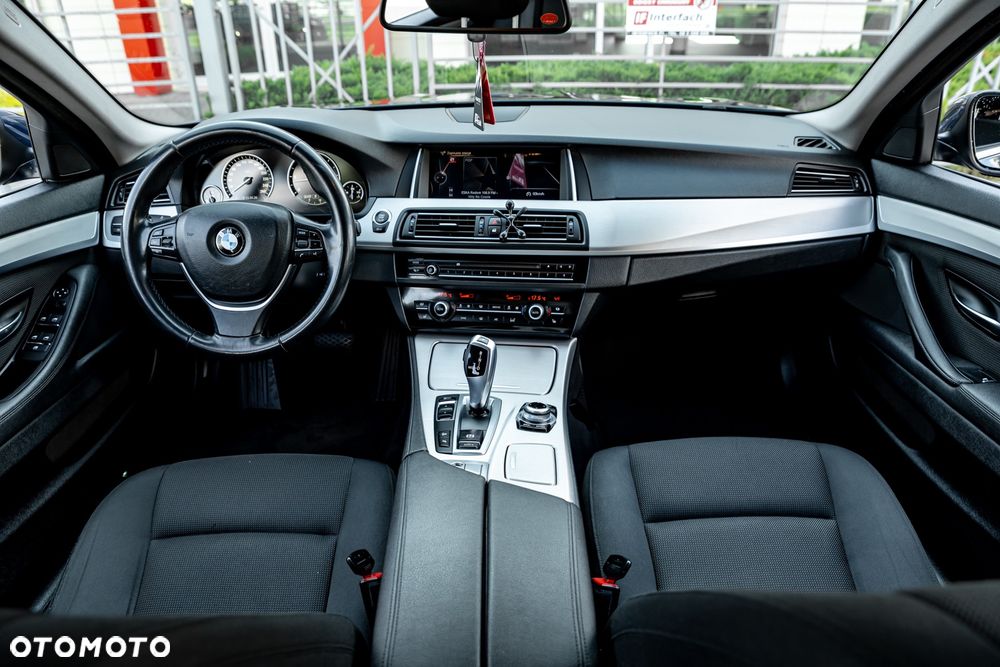 BMW Seria 5 530d Sport-Aut - 26