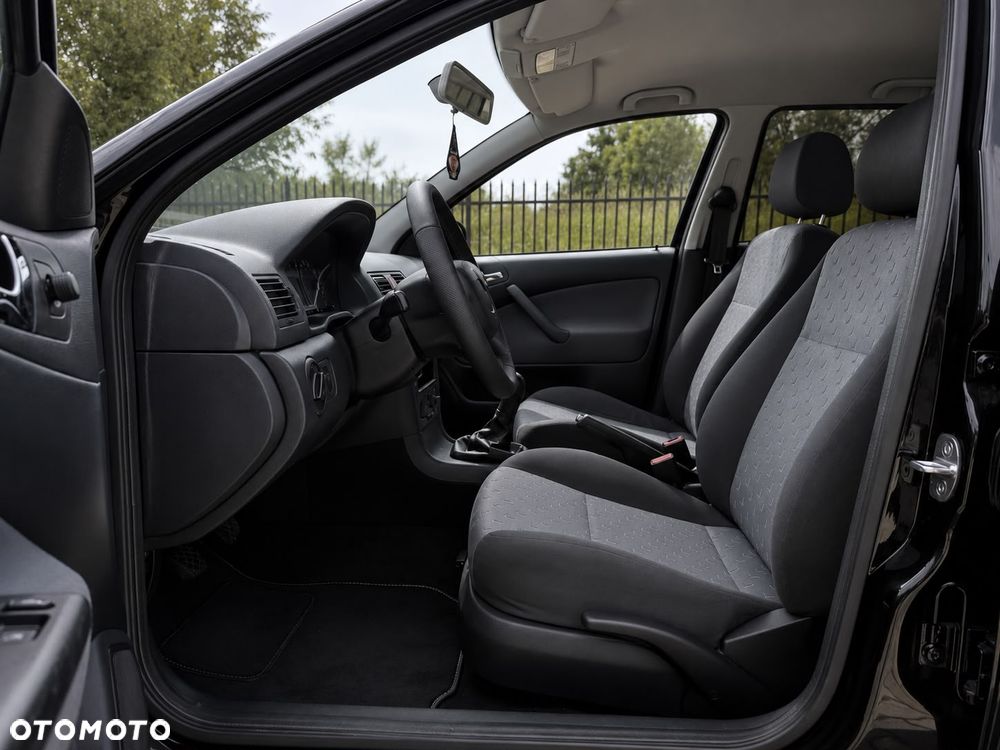 Skoda Octavia 1.6 Tour - 18