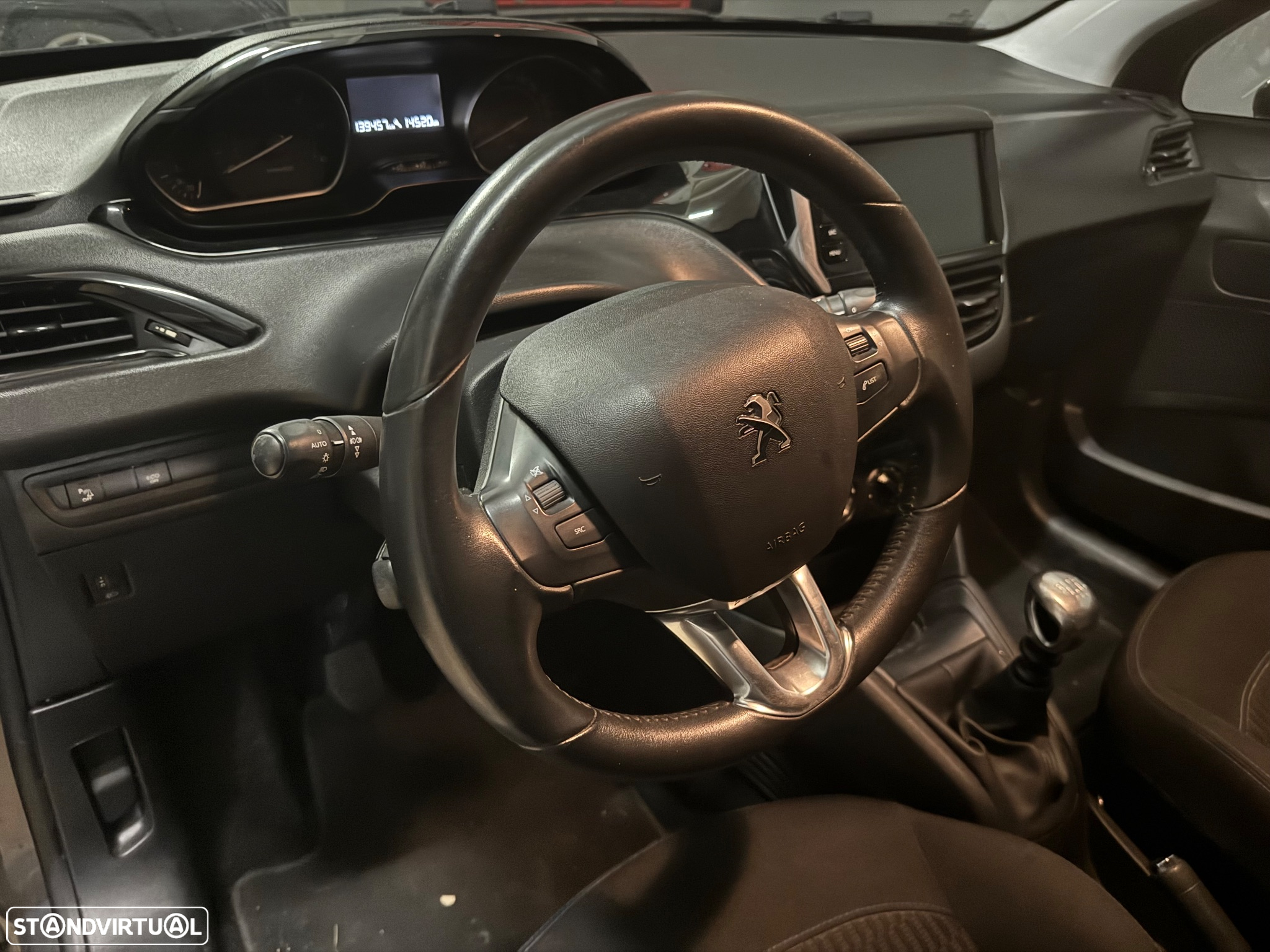 Peugeot 208 1.5 BlueHDi Signature - 2