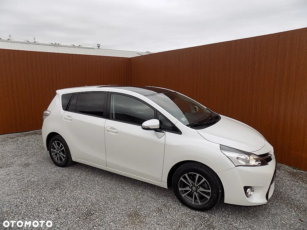 Toyota Verso 1.6 D-4D 5-Sitzer Start/Stop Executive - 32