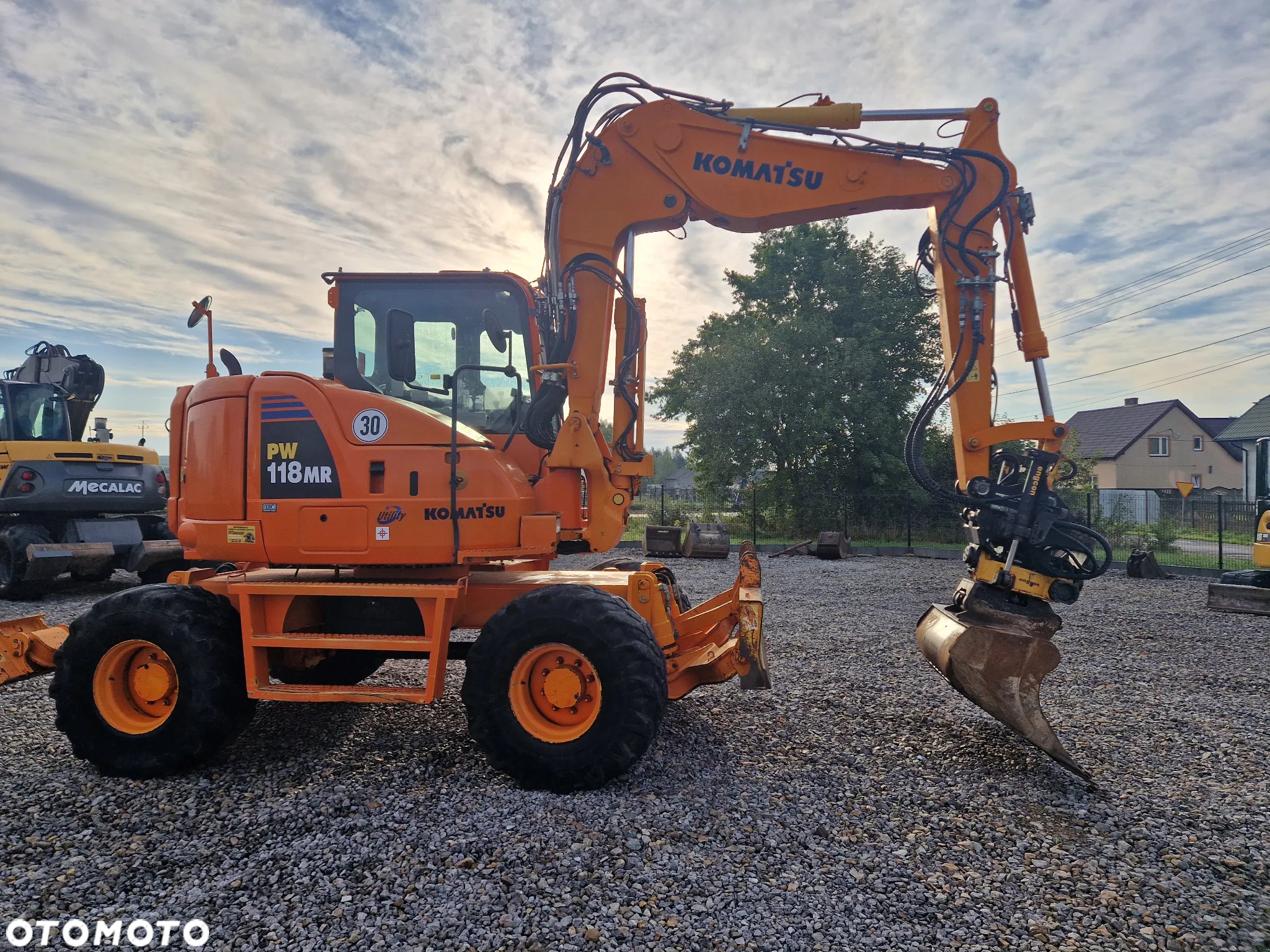 Komatsu PW118MR-8 - 7