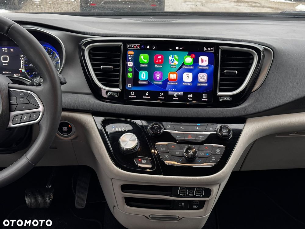 Chrysler Pacifica - 27