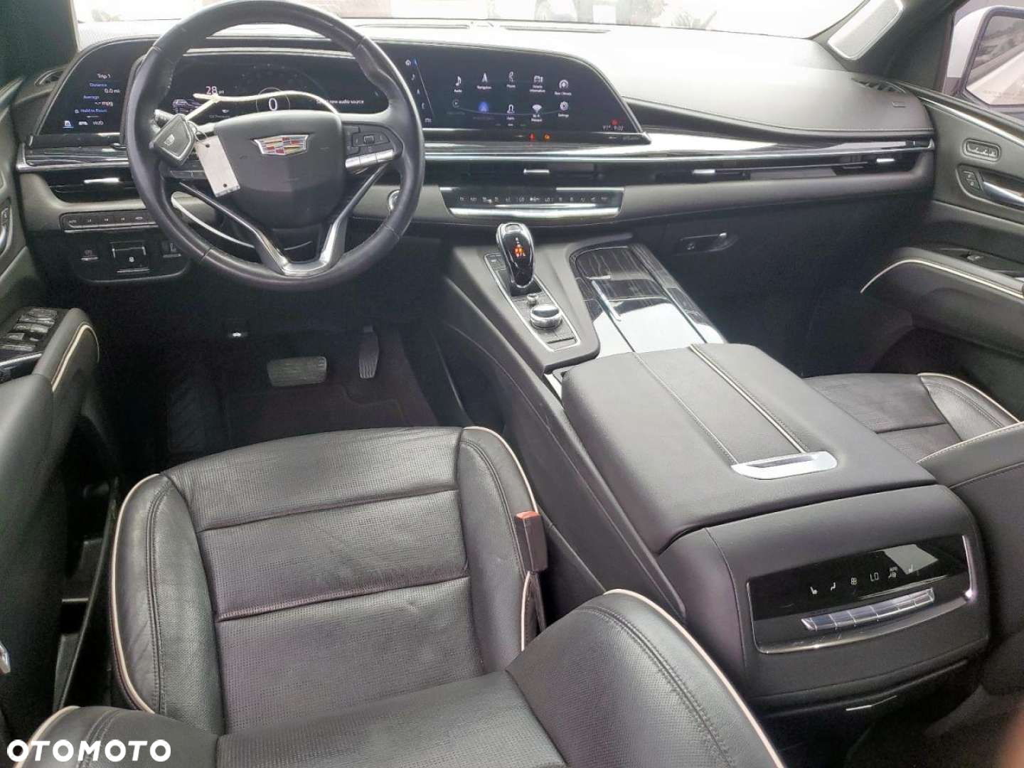 Cadillac Escalade - 9