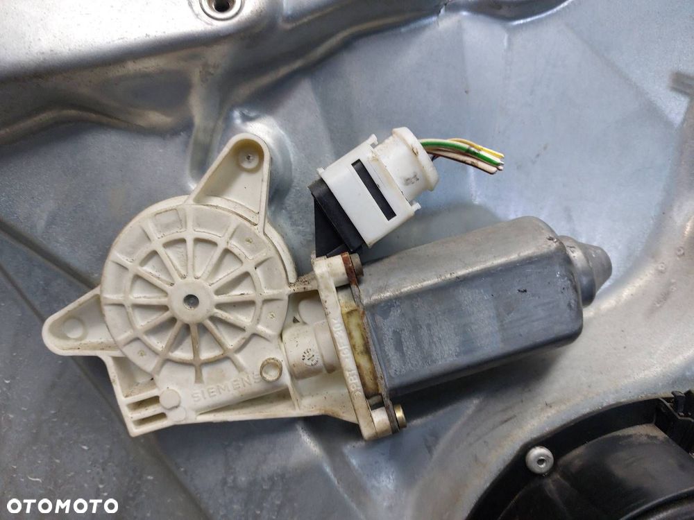 MECHANIZM PODNOŚNIK SZYBY LEWY PRZÓD ELEKTRYCZNY VOLKSWAGEN PASSAT B5 - 3