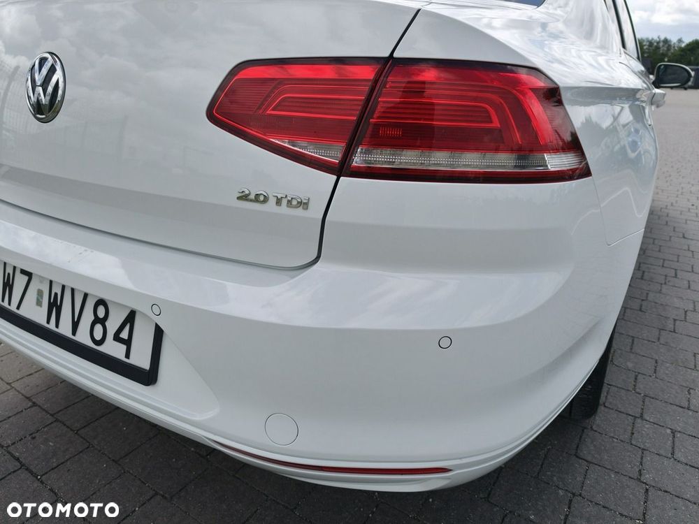 Volkswagen Passat - 14