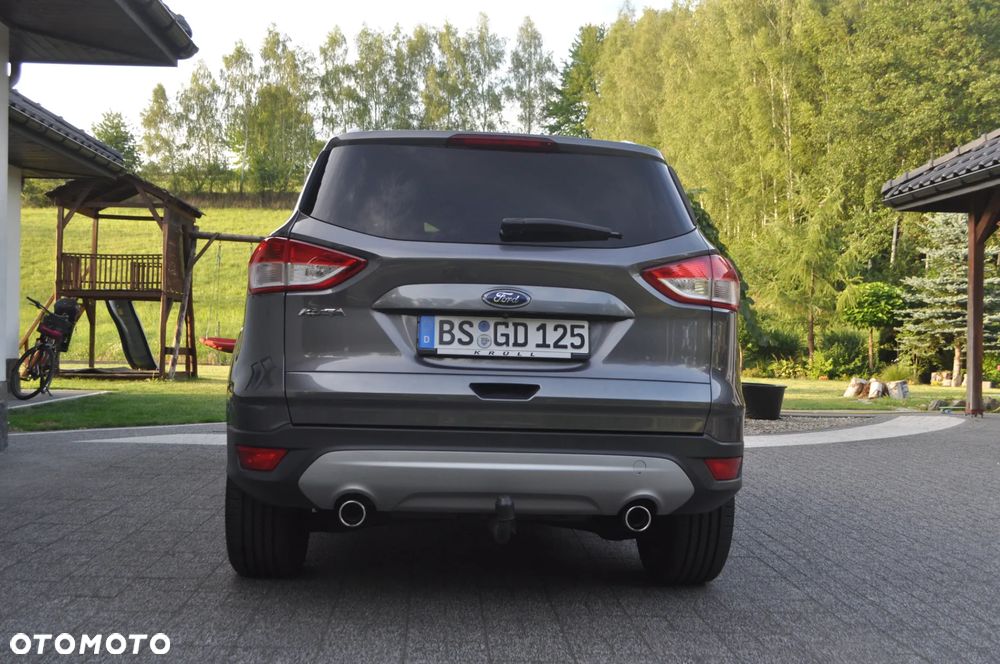 Ford Kuga 2.0 TDCi 2x4 Titanium - 17
