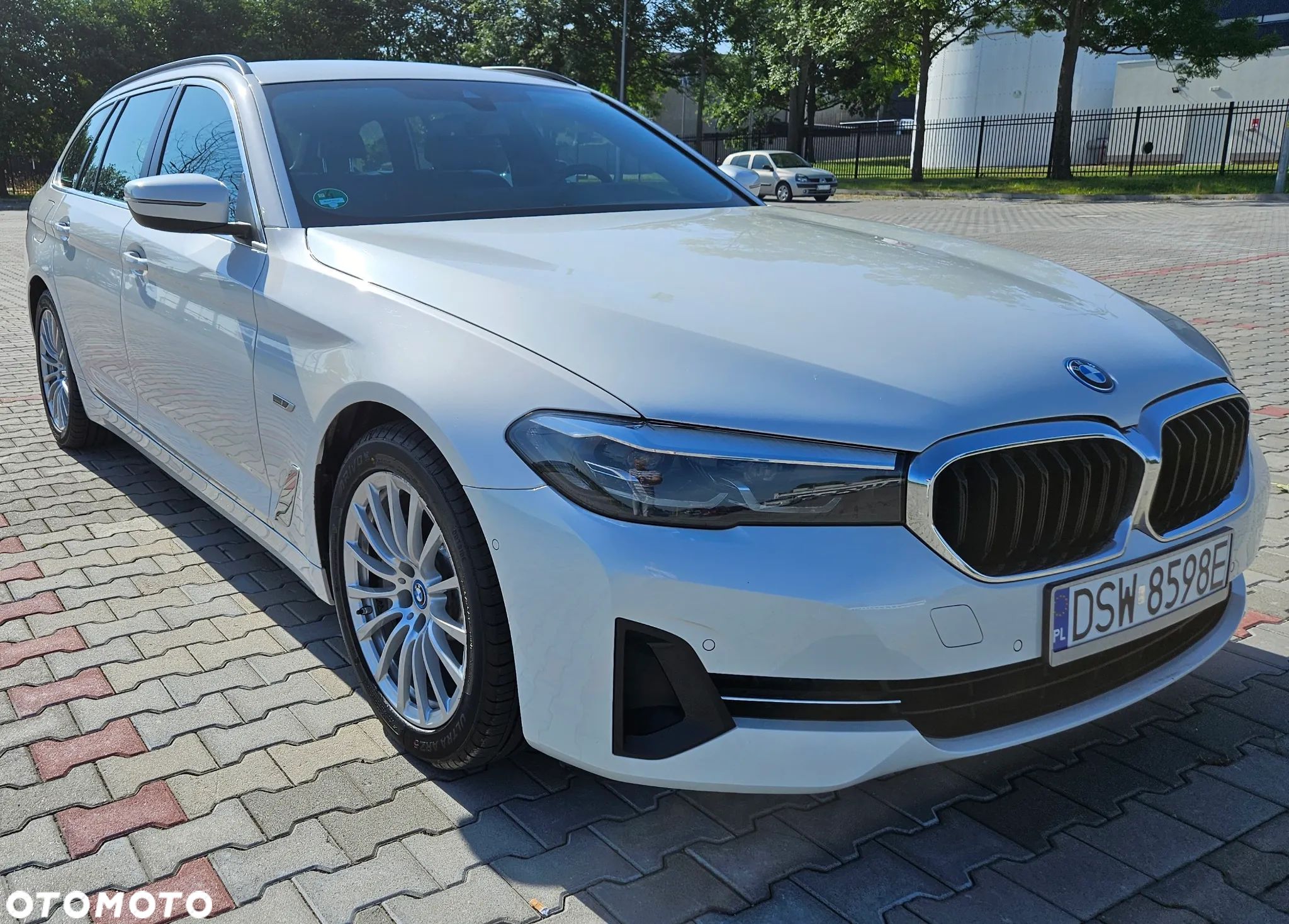 BMW Seria 5 520e - 1