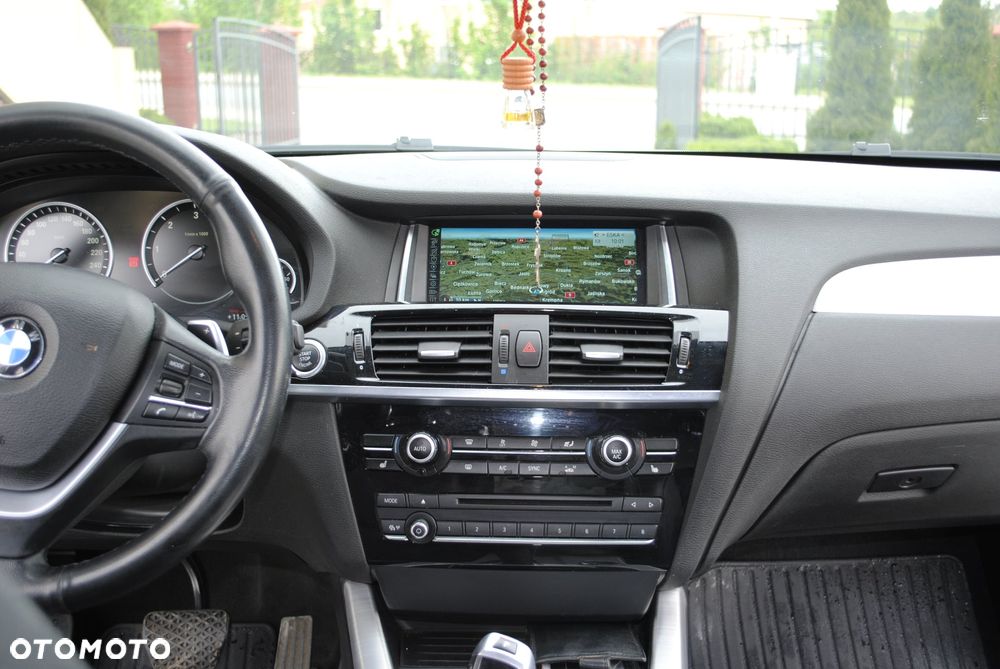 BMW X4 xDrive20d xLine - 9