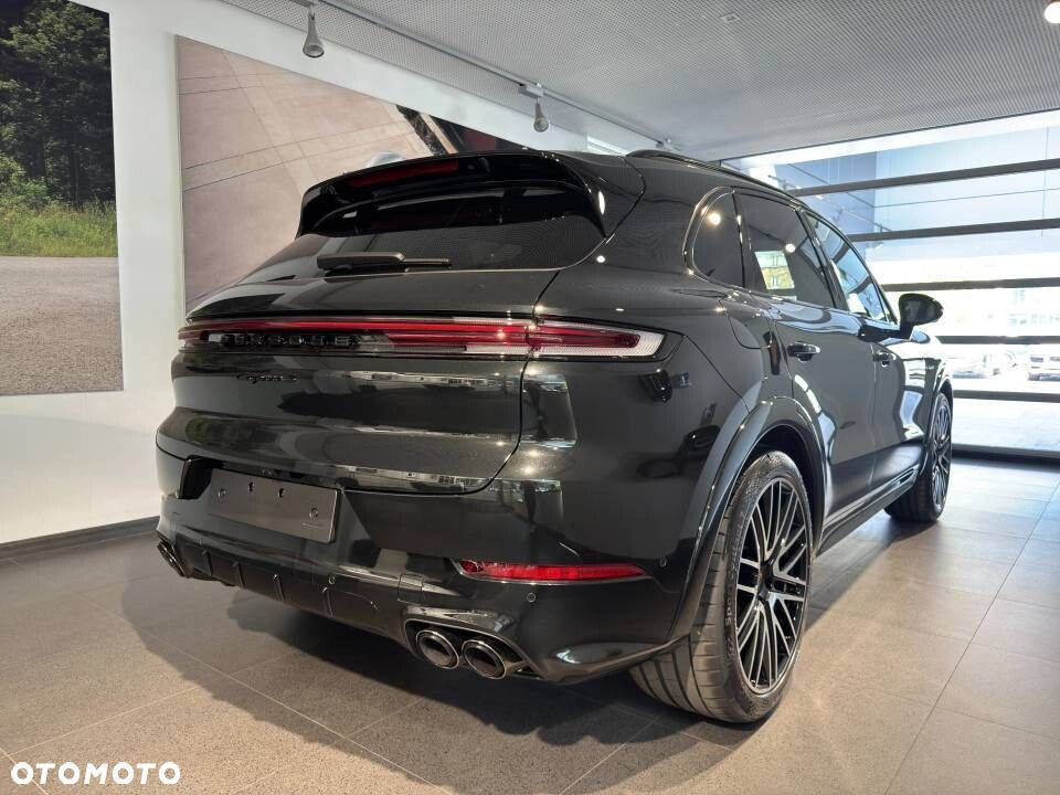 Porsche Cayenne - 7